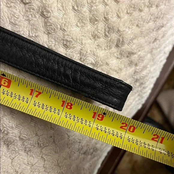 CHANEL Black bag with Gold Details - Picture 11 of 11